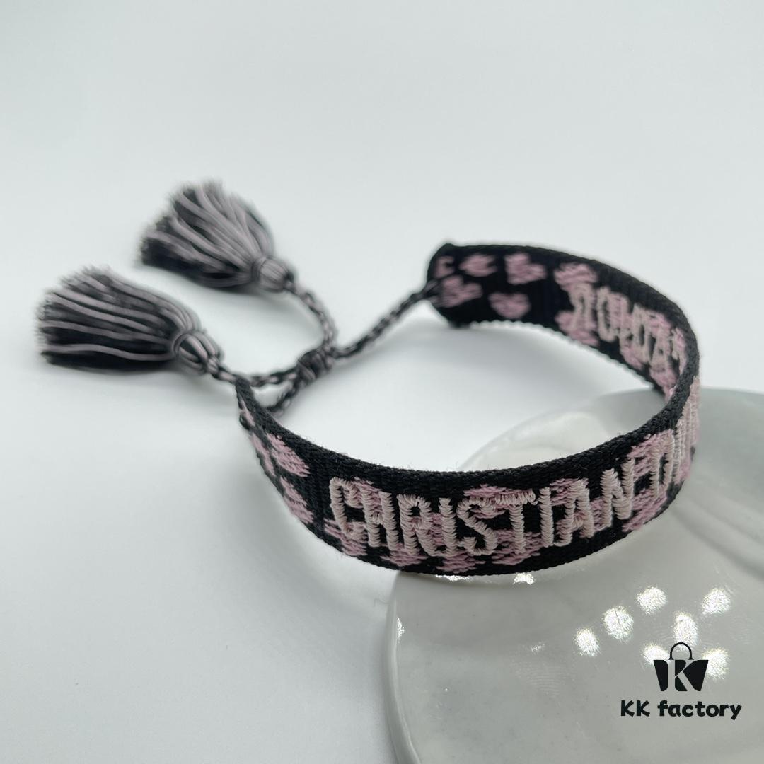 Dior Bracelet Top Version 🌟 Bottom Print Logo Clear, Full and Rounded ‼️ ZP Used for Prototype Already Old and Dirty, One Very Noteworthy  ️ Detail Is That the Letter Font Is Wobbly, Not Neat. Authentic Prototype Guaranteed 🌟 Vintage Aged Fashion Feel, Upgraded Materials and Complex Craftsmanship, Same Style Worn by Numerous Celebrities, Get Yours Now! New Colors Continuously Updated...