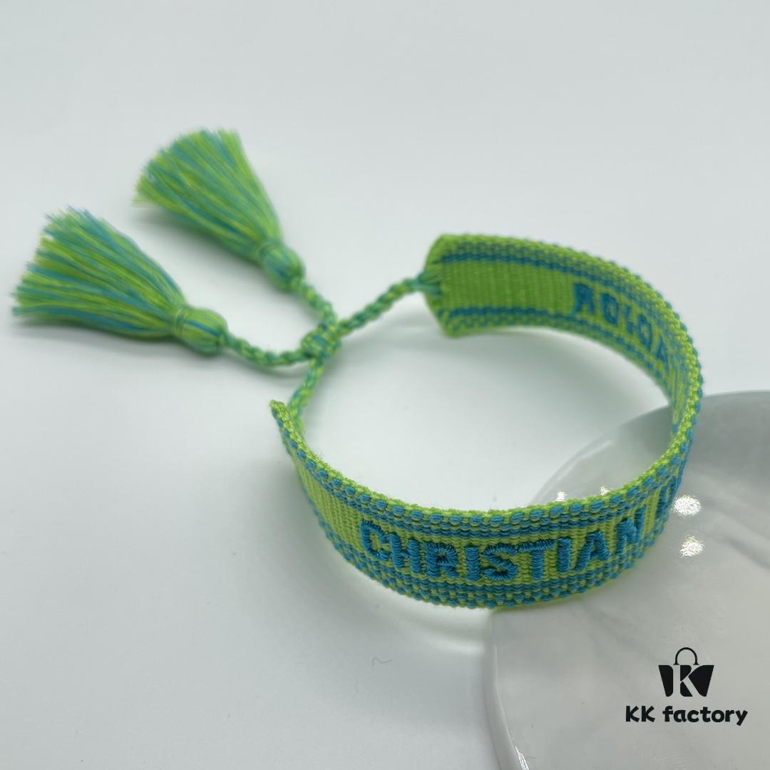 Dior Bracelet Top Version 🌟 Bottom Print Logo Clear, Full and Rounded ‼️ ZP Used for Prototype Already Old and Dirty, One Very Noteworthy  ️ Detail Is That the Letter Font Is Wobbly, Not Neat. Authentic Prototype Guaranteed 🌟 Vintage Aged Fashion Feel, Upgraded Materials and Complex Craftsmanship, Same Style Worn by Numerous Celebrities, Get Yours Now! New Colors Continuously Updated...