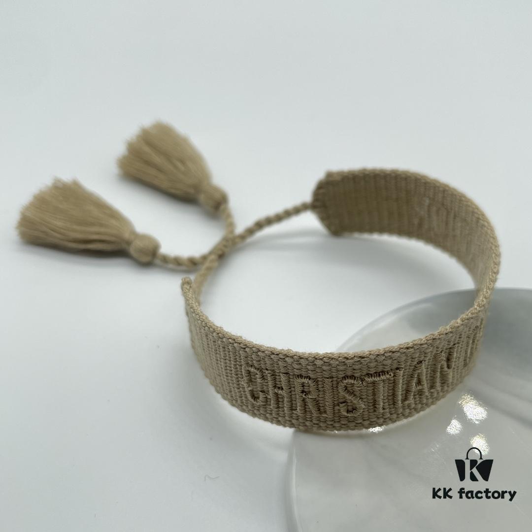 Dior Bracelet Top Version 🌟 Bottom Print Logo Clear, Full and Rounded ‼️ ZP Used for Prototype Already Old and Dirty, One Very Noteworthy  ️ Detail Is That the Letter Font Is Wobbly, Not Neat. Authentic Prototype Guaranteed 🌟 Vintage Aged Fashion Feel, Upgraded Materials and Complex Craftsmanship, Same Style Worn by Numerous Celebrities, Get Yours Now! New Colors Continuously Updated...