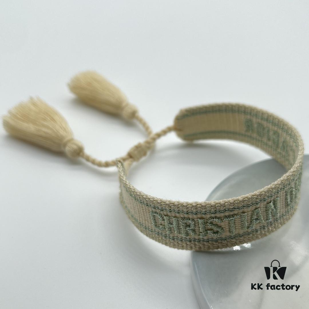 Dior Bracelet Highest Version 🌟 Clear and Full Bottom Print Logo, Rich and Rounded ‼️ ZP Used for Prototype Already Very Dirty and Old, One Very Noteworthy  ️ Detail Is That the Letter Font Is Wobbly, Not Neat. Authentic Prototype Guaranteed 🌟 Vintage Aged Fashion Sense, Upgraded Materials and Complex Craftsmanship, Same Style as Many Celebrities, Get It Now! New Colors Continuously Updated...