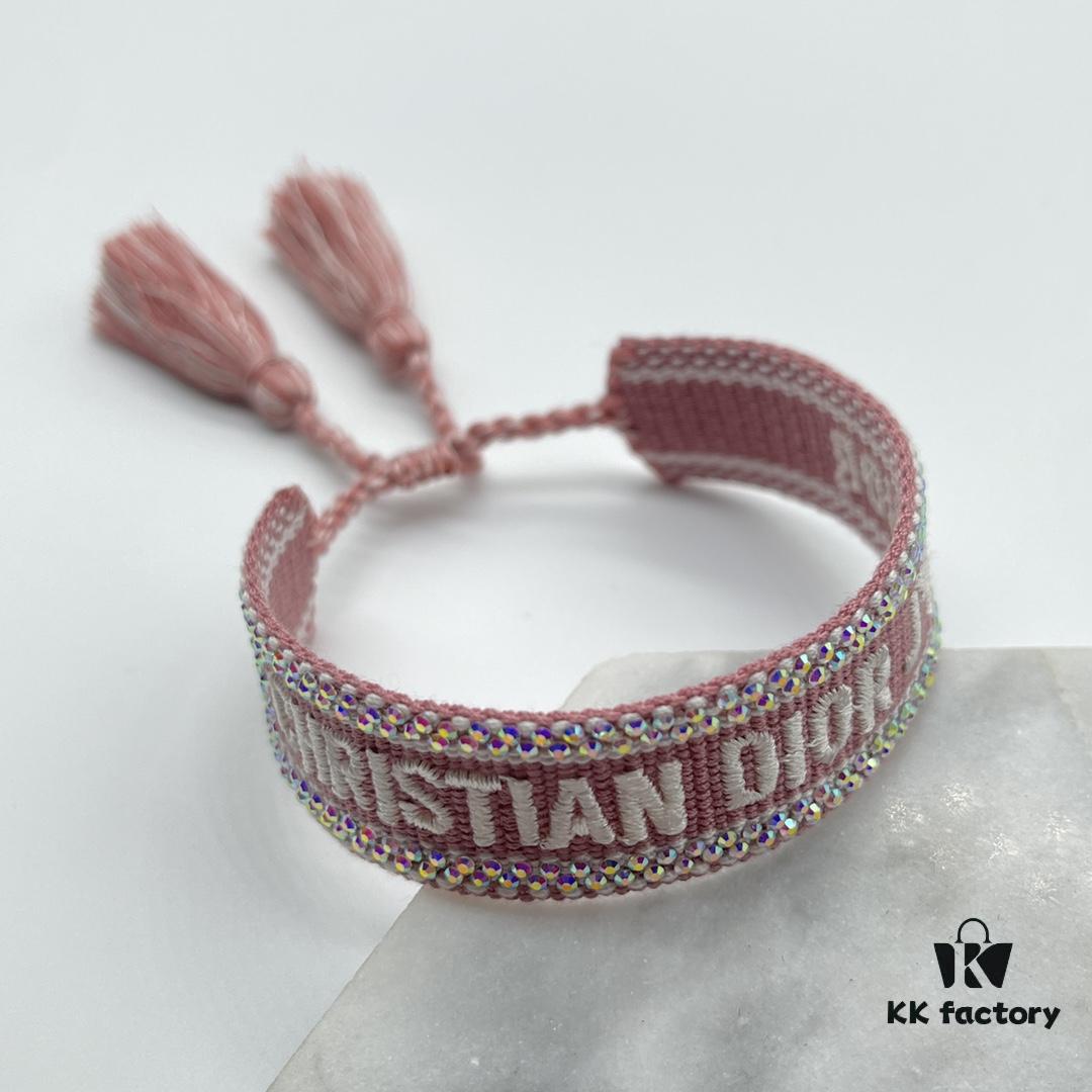 Dior Bracelet Top Version 🌟 Bottom Print Logo Clear, Full and Rounded ‼️ ZP Used for Sample Making, Already Quite Dirty and Old, One Very Noteworthy  ️ Detail Is That the Letter Font Is Wobbly, Not Neat. Trust the Authentic Sample 🌟 Vintage Aged Fashion Feel, Upgraded Materials and Complex Craftsmanship, Worn by Numerous Celebrities – Grab Yours Now! New Colors Continuously Updated...