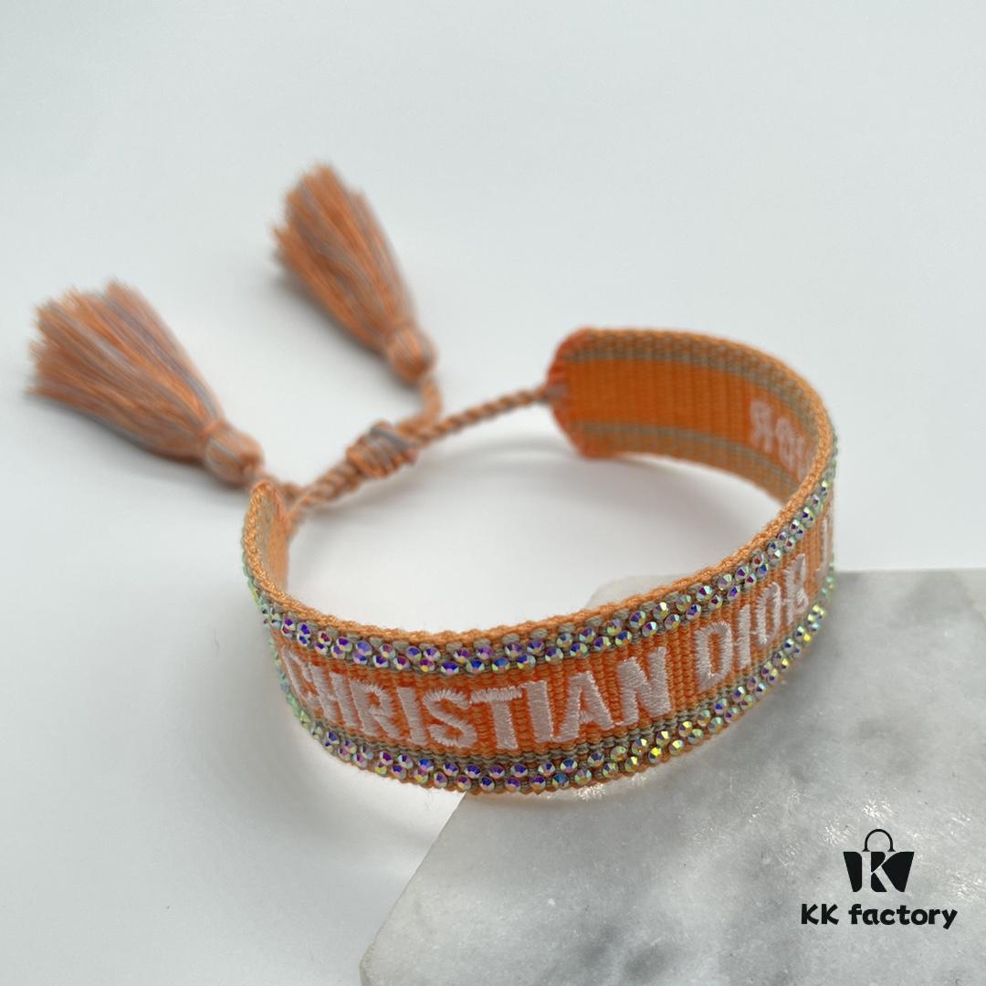 Dior Bracelet Top Version 🌟 Bottom Print Logo Clear, Full and Rounded ‼️ ZP Used for Sample Making, Already Quite Dirty and Old, One Very Noteworthy  ️ Detail Is That the Letter Font Is Wobbly, Not Neat. Trust the Authentic Sample 🌟 Vintage Aged Fashion Feel, Upgraded Materials and Complex Craftsmanship, Worn by Numerous Celebrities – Grab Yours Now! New Colors Continuously Updated...