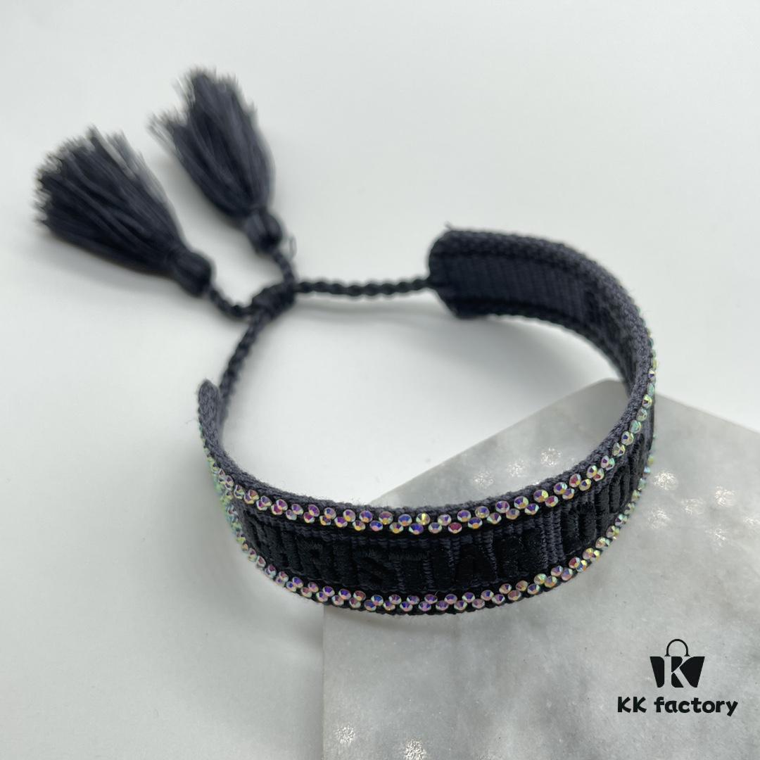 Dior Bracelet Top Version 🌟 Bottom Print Logo Clear, Full and Rounded ‼️ ZP Used for Prototype Already Old and Dirty, One Very Notable  ️ Detail Is the Intentionally Irregular, Wobbly Font Style, Not Neat. Authentic Prototype Approved 🌟 Vintage Aesthetic with Retro Aging Fashion, Upgraded Materials and Complex Craftsmanship, Favored by Numerous Celebrities – Grab Yours Now! New Colors Continuously Updated...