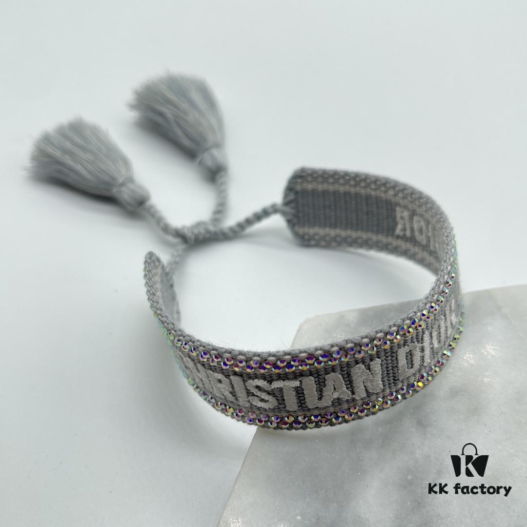 Dior Bracelet Top Version 🌟 Bottom Print Logo Clear, Full and Rounded ‼️ ZP Used for Prototype Already Old and Dirty, One Very Notable  ️ Detail Is the Intentionally Irregular, Wobbly Font Style, Not Neat. Authentic Prototype Approved 🌟 Vintage Aesthetic with Retro Aging Fashion, Upgraded Materials and Complex Craftsmanship, Favored by Numerous Celebrities – Grab Yours Now! New Colors Continuously Updated...