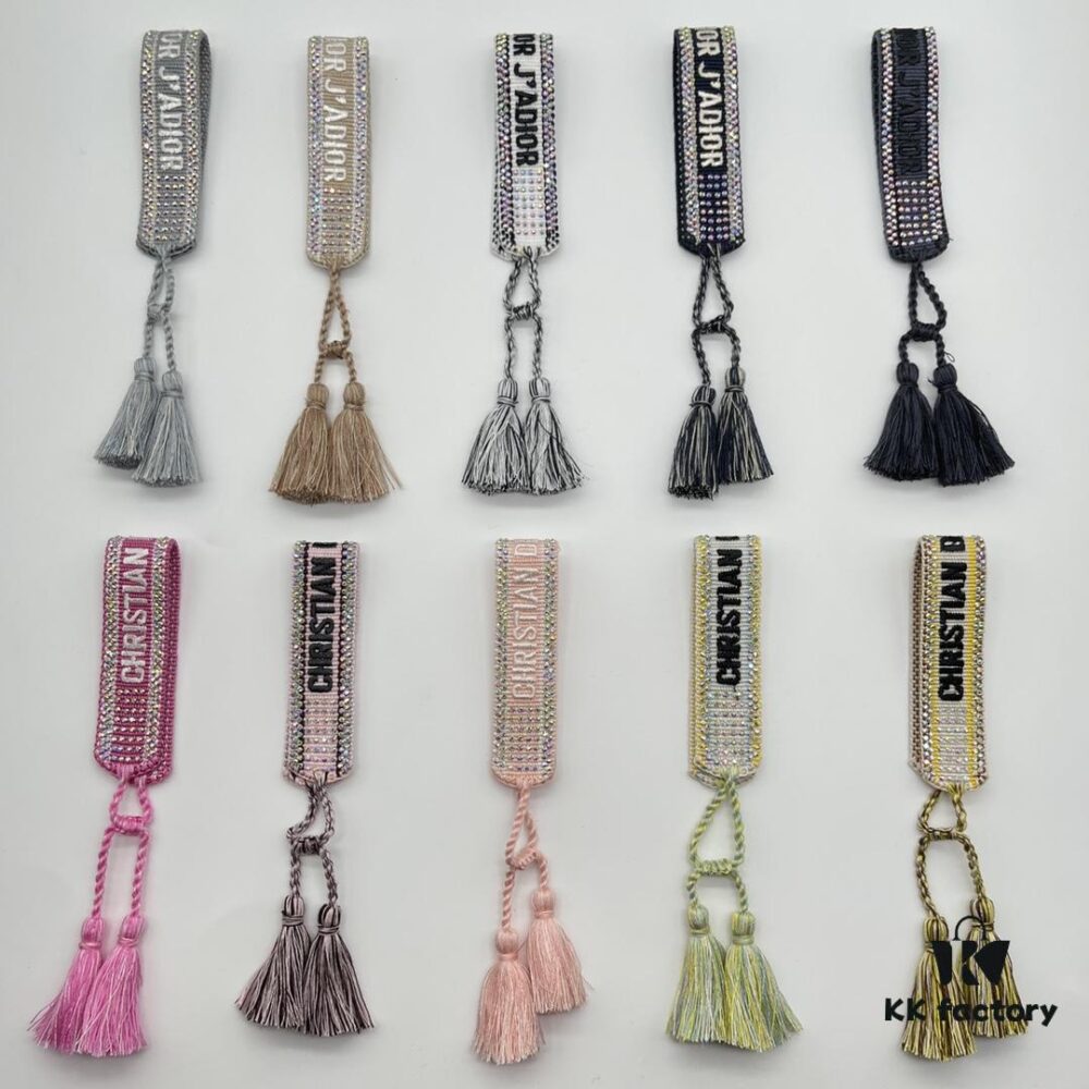 Dior Bracelet Top Version 🌟 Bottom Print Logo Clear, Full and Rounded ‼️ ZP Used for Prototype Already Worn and Aged, One Very Notable  ️ Detail Is That the Lettering Font Is Slightly Irregular, Not Perfectly Aligned. Authentic Prototype Vintage Aesthetic, Upgraded Materials and Complex Craftsmanship, Popular Among Numerous Celebrities – Grab Yours Now! New Colors Continuously Updated...