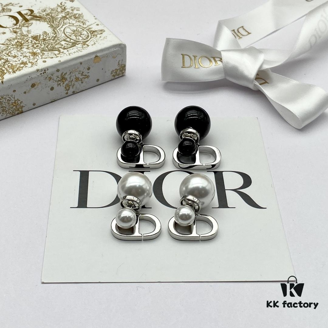 Dior New CD Nose Ring Stud Earrings