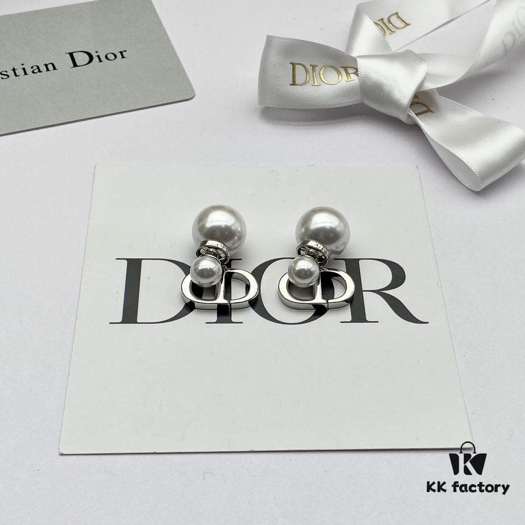 Dior New CD Nose Ring Stud Earrings