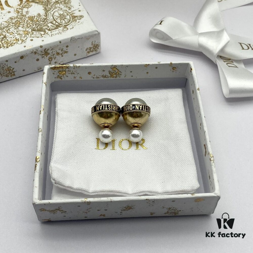 Dior New Arrival Stud Earrings