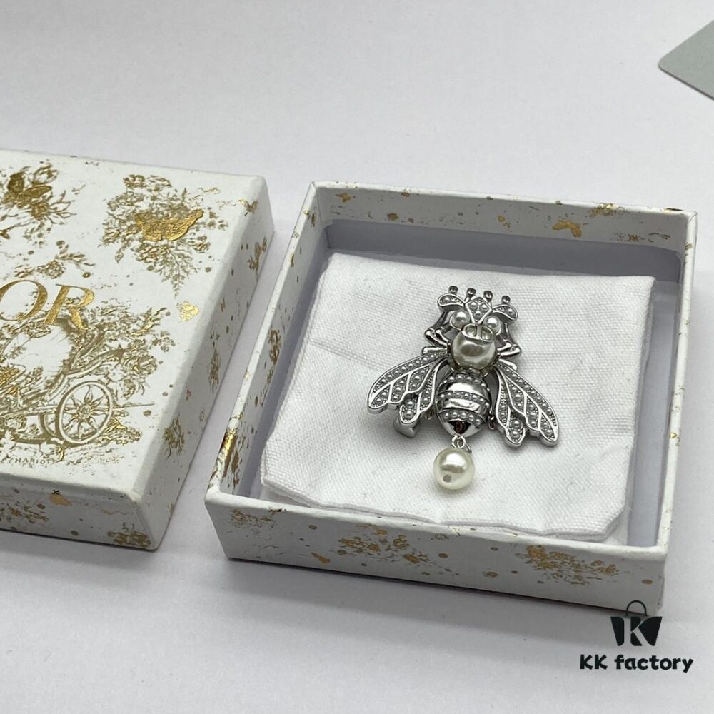 Dior New Arrival Brooch