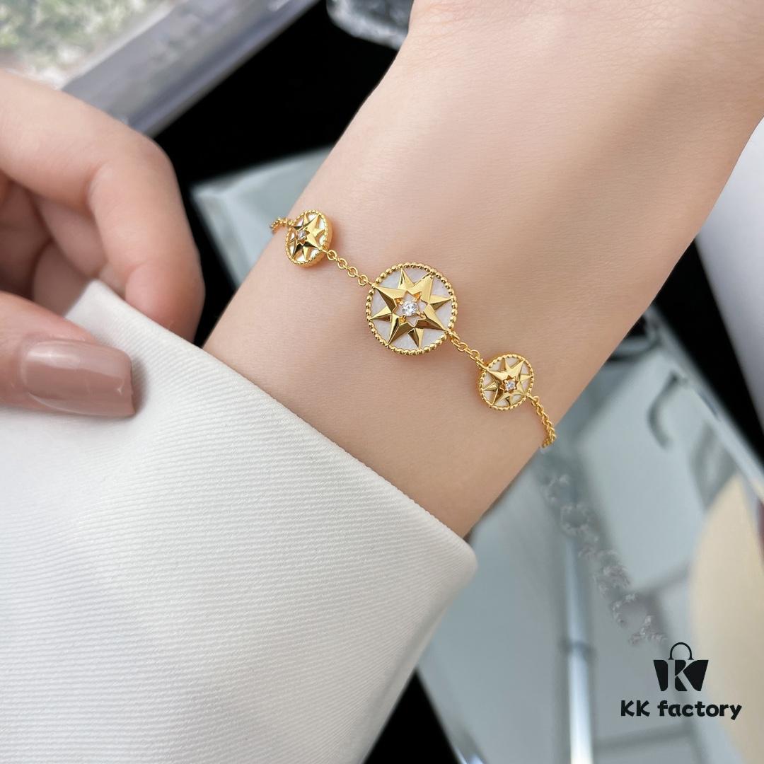 Rose des Vents Golden Eight-Pointed Star Compass Bracelet