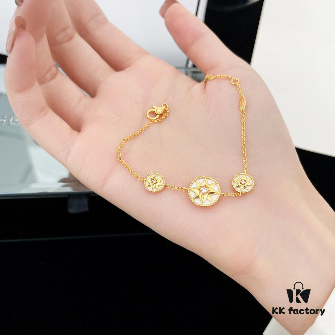 Rose des Vents Golden Eight-Pointed Star Compass Bracelet