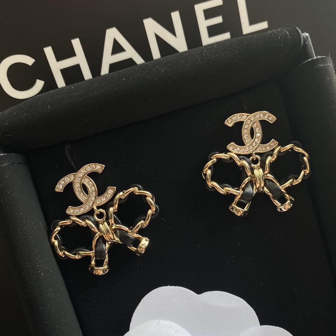 Xiaoxiang New Model Bow Double C Stud Earrings 3