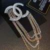 Xiaoxiang New Tassel Brooch, White Full Diamond Double C with Gold and Silver Chain, Elegant and Stylish Brooch with Rich Details, Beautiful When Worn, Genuine Quality Brass Material