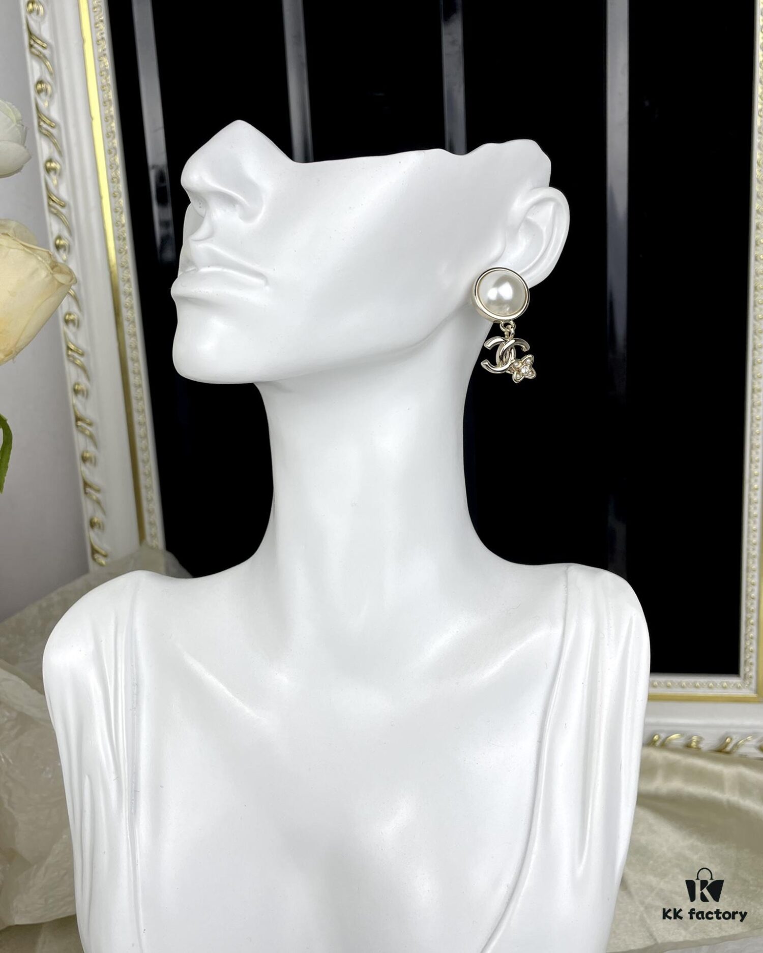 Chanel New Arrival Pearl and Floral Earrings