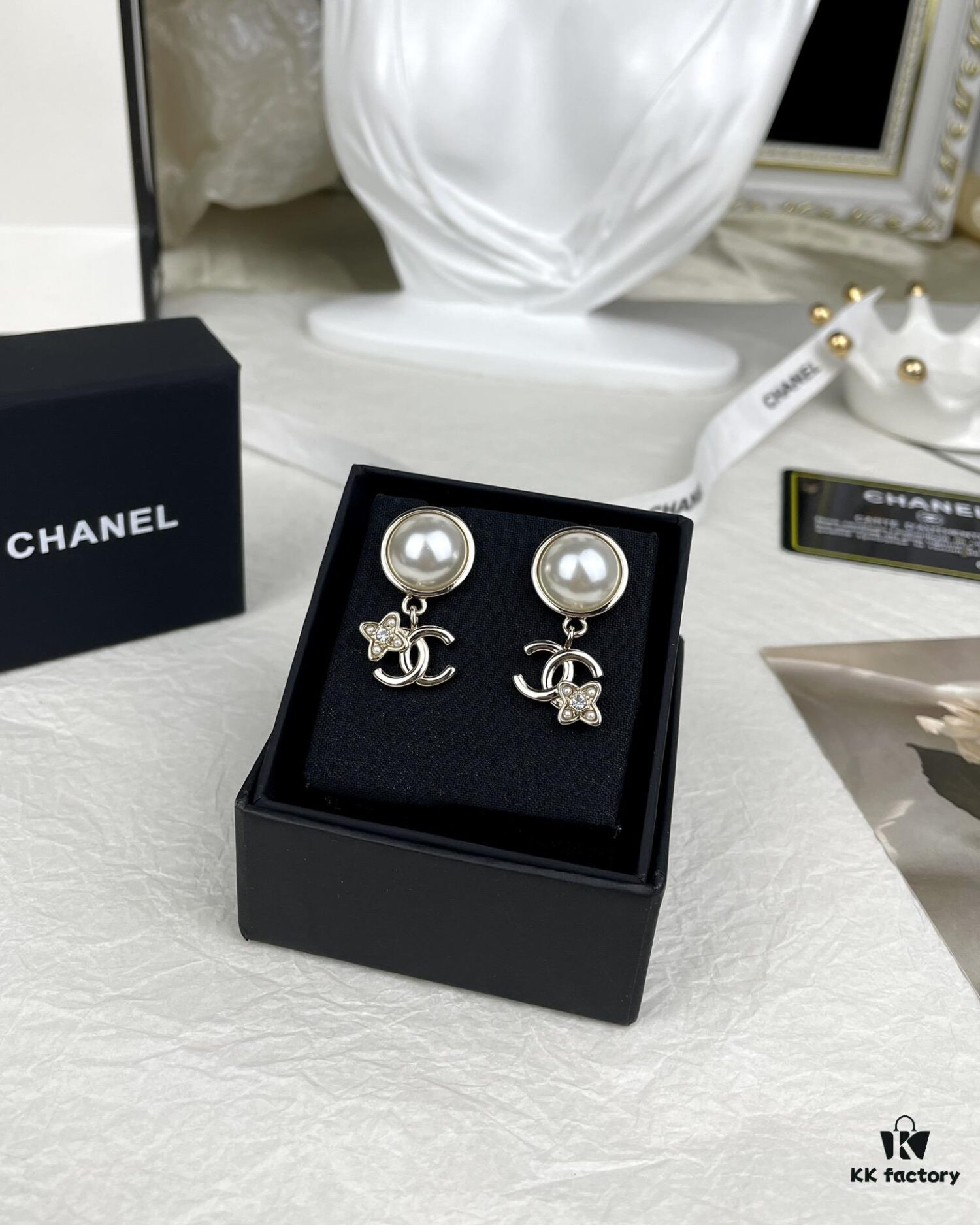 Chanel New Arrival Pearl and Floral Earrings