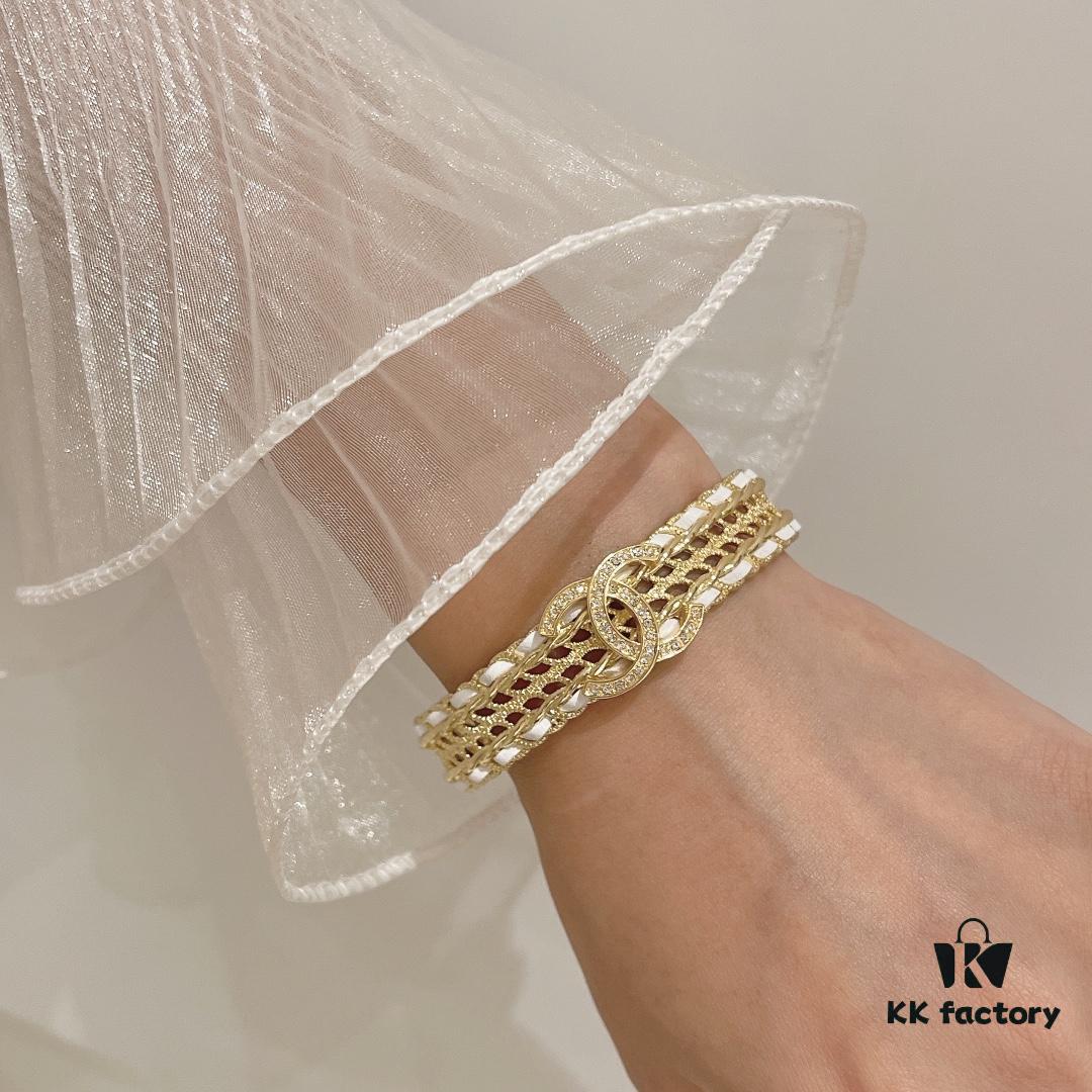 Xiaoxiang New 22 Bestseller Black and White Leather Cuff Bracelet 😍😍