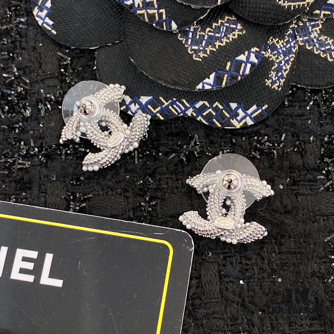 Xiao Xiang New Arrival Pearl Double C Stud Earrings in Gold and Silver