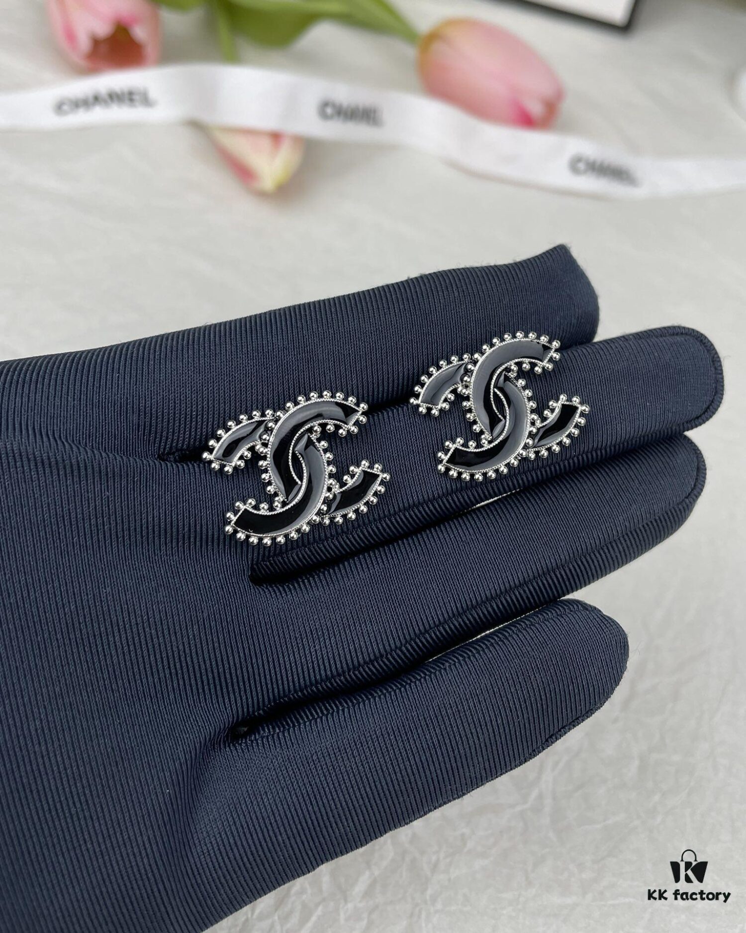 CHANE New 2023B Black Enamel Double C Drip Earrings