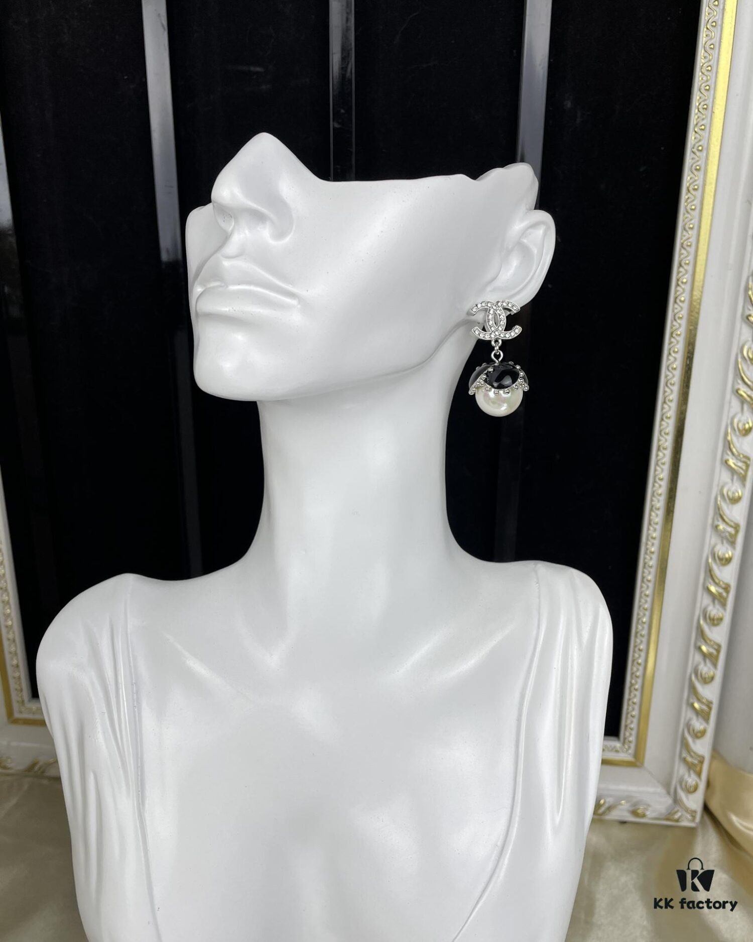 CHANE New Style White Gold Black Bud Pearl Pendant Stud Earrings