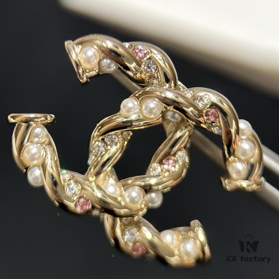 Xiao Xiang New Twist Braided Double C Pearl Pink Diamond Stud Earrings