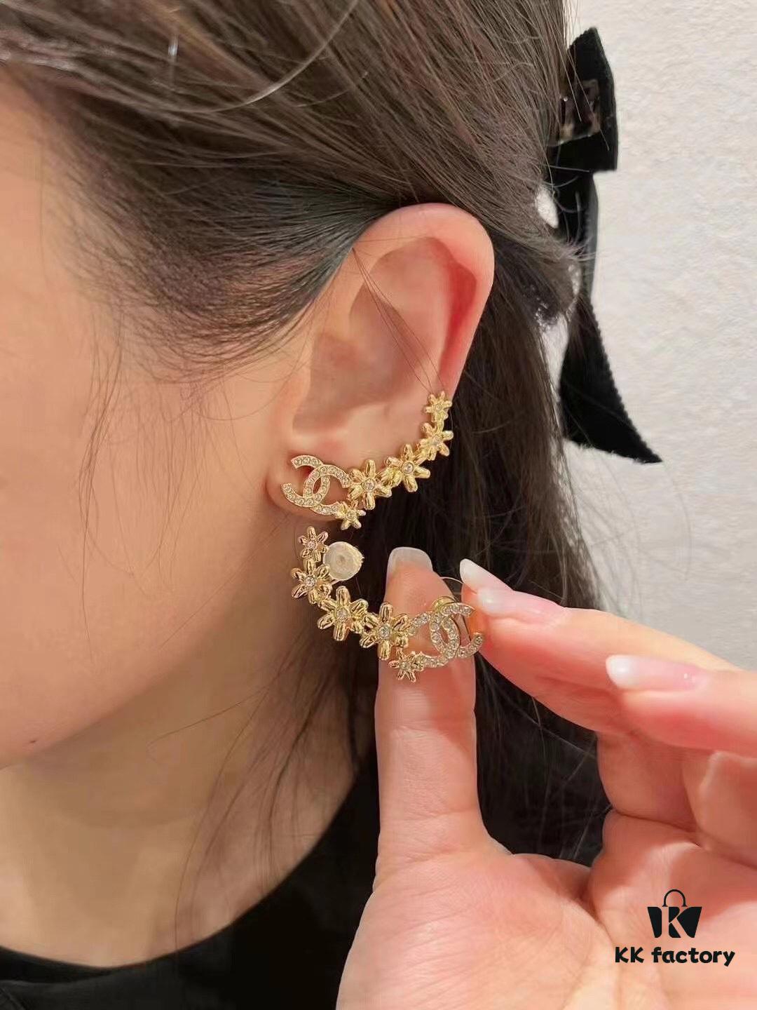 CH@NEL New Style Gold C Multi Snowflake Stud Earrings (Clip-On Available)