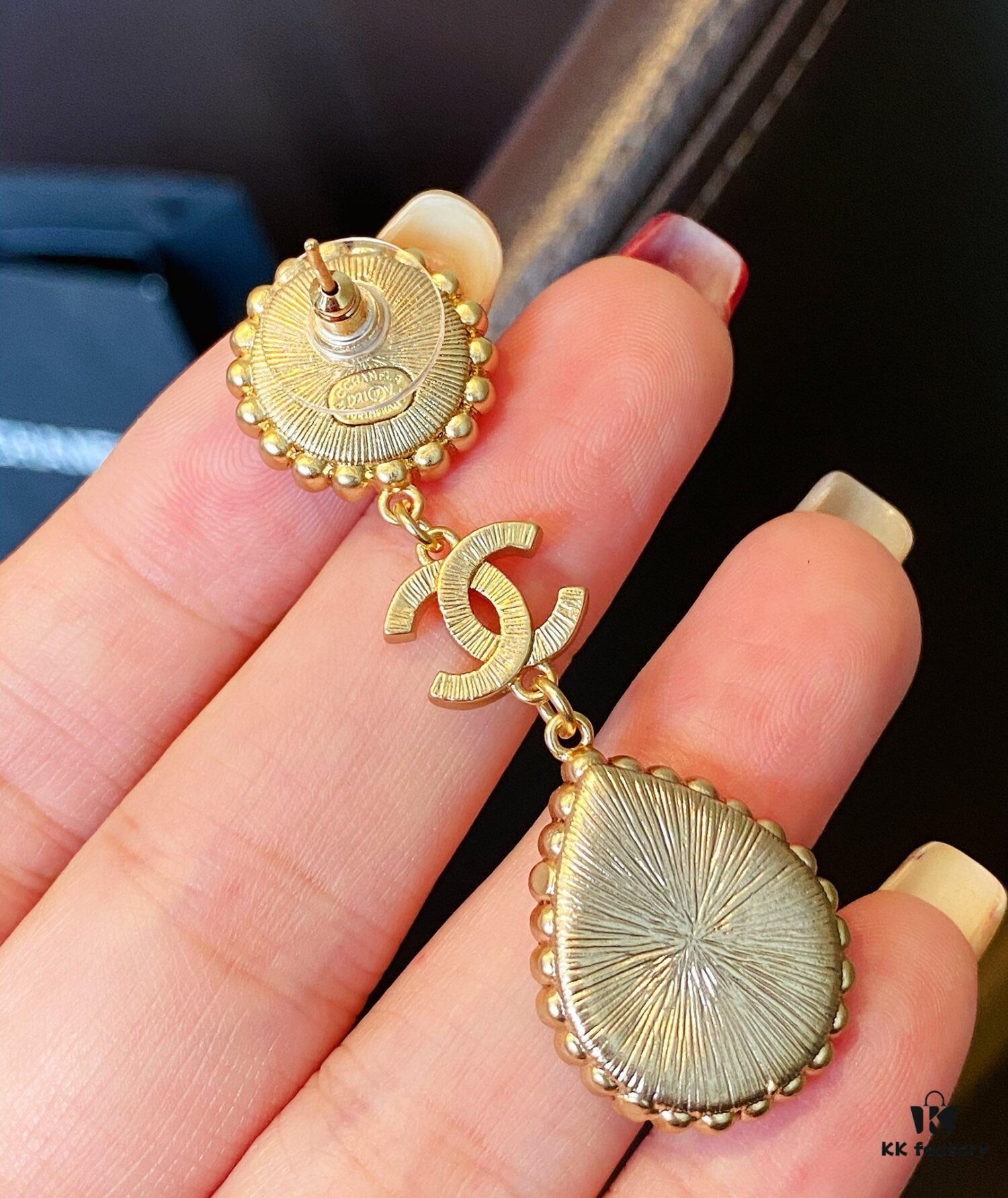 Xiaoxiang New Sunflower Earrings, Luxury Full Diamond Pearl Drop Design, Elegant and Stylish for Daily Wear