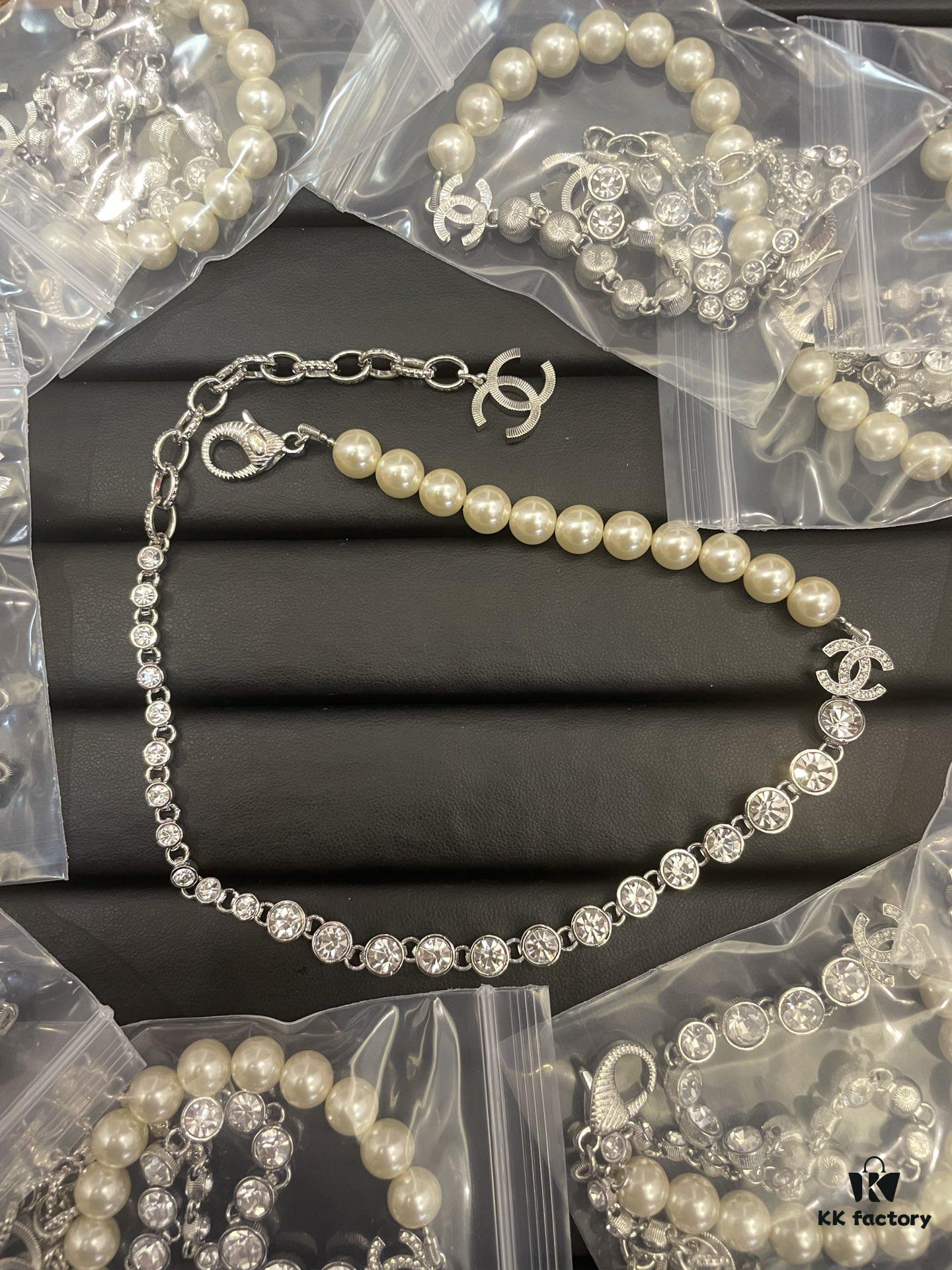 Xiaoxiang New Arrival Pearl and Rhinestone Choker Necklace