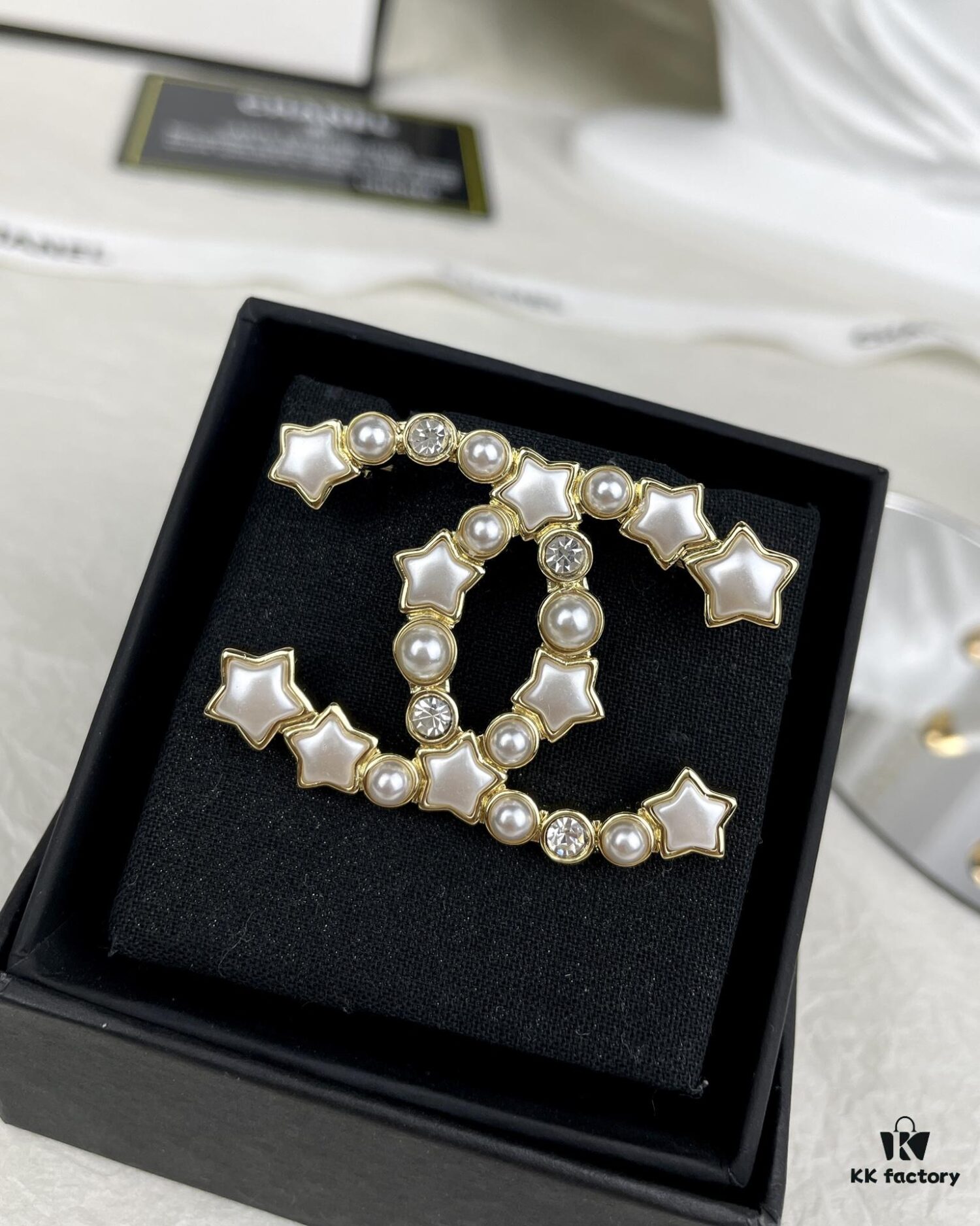 CHANE New Style Pearl-Inlaid Diamond Five-Pointed Star Brooch