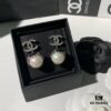 New Xiaoxiang Double C Black Pearl Earrings, Brand Fashion and Versatile