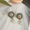 Xiaoxiang New Arrival European and American Style Unique Elegant Black Leather Drip Pearl Earrings