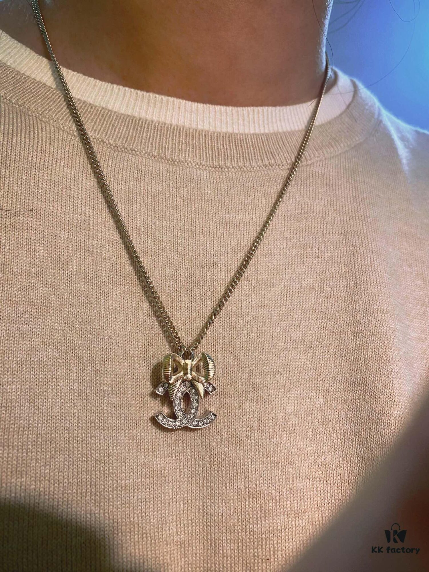 Xiaoxiang New Arrival Light Gold Bow Silver Two-Tone Full Diamond Necklace