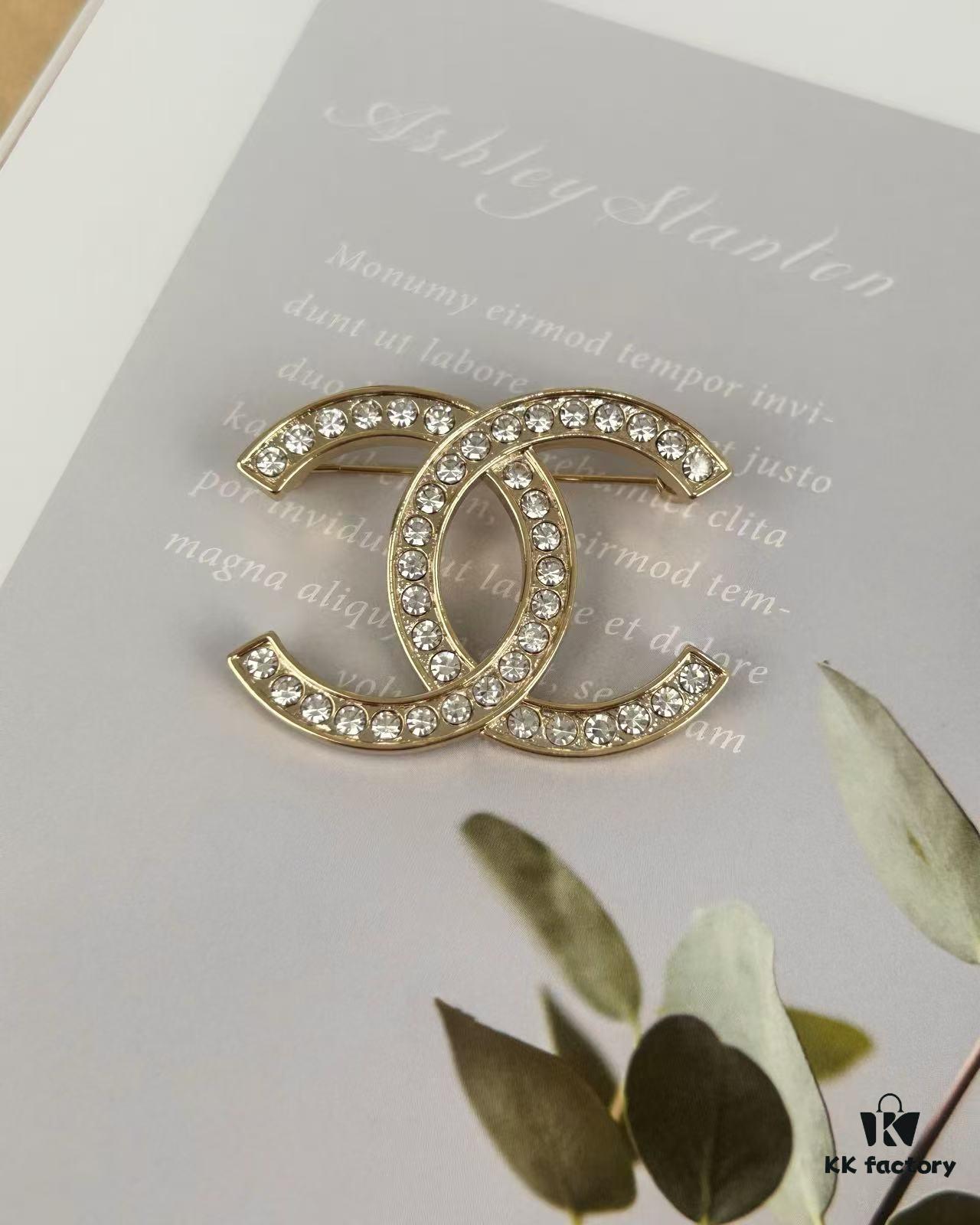 Xiao Xiang New Arrival Classic Rhinestone Elegant Brooch