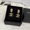 Xiaoxiang New Arrival Light Gold Diamond-Patterned Elegant Double C Earrings with Full Rhinestones, Hook Style