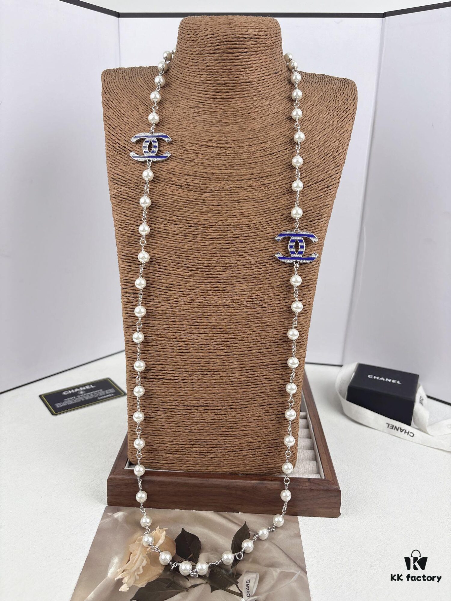 Chanel New Arrival Blue Enamel C Diamond Letter Pearl Fashion Necklace Sweater Chain