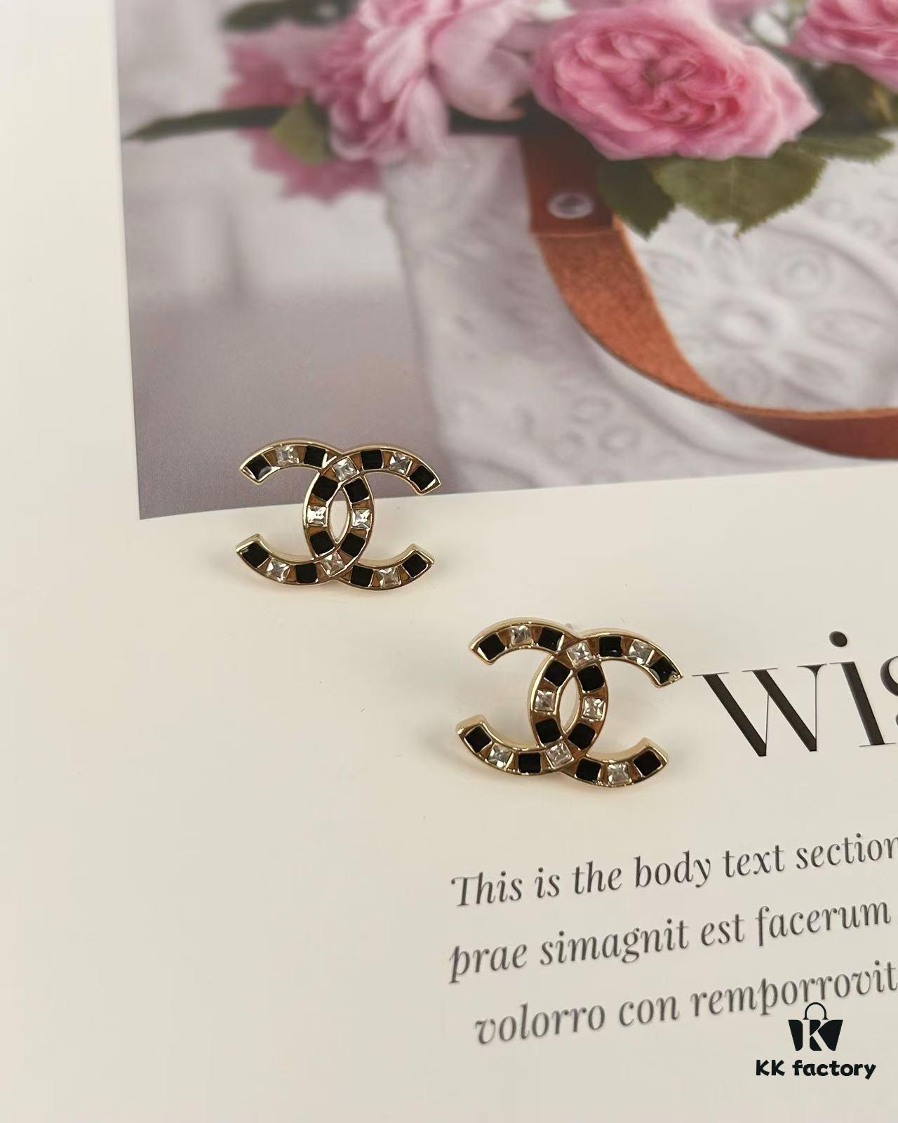 Xiaoxiang New Arrival Black Drip Oil Rhinestone Classic Earrings, Available in Gold and Silver