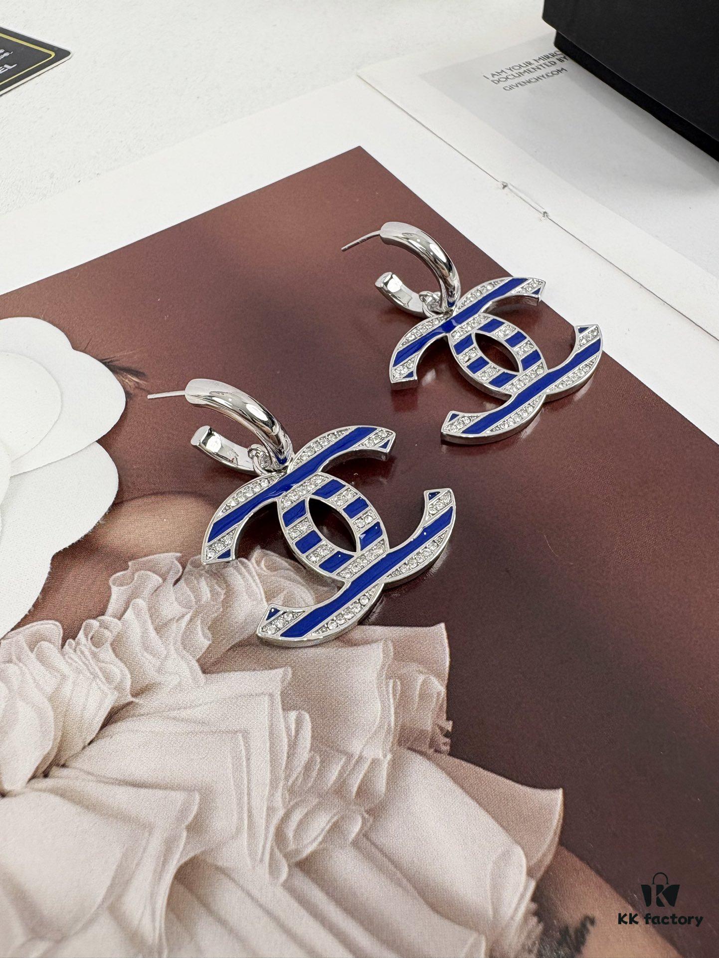 Xiaoxiang New Arrival Nautical Style Classic Blue Enamel Inlaid Hook Earrings, Elegant Ear Clips ✨🌿