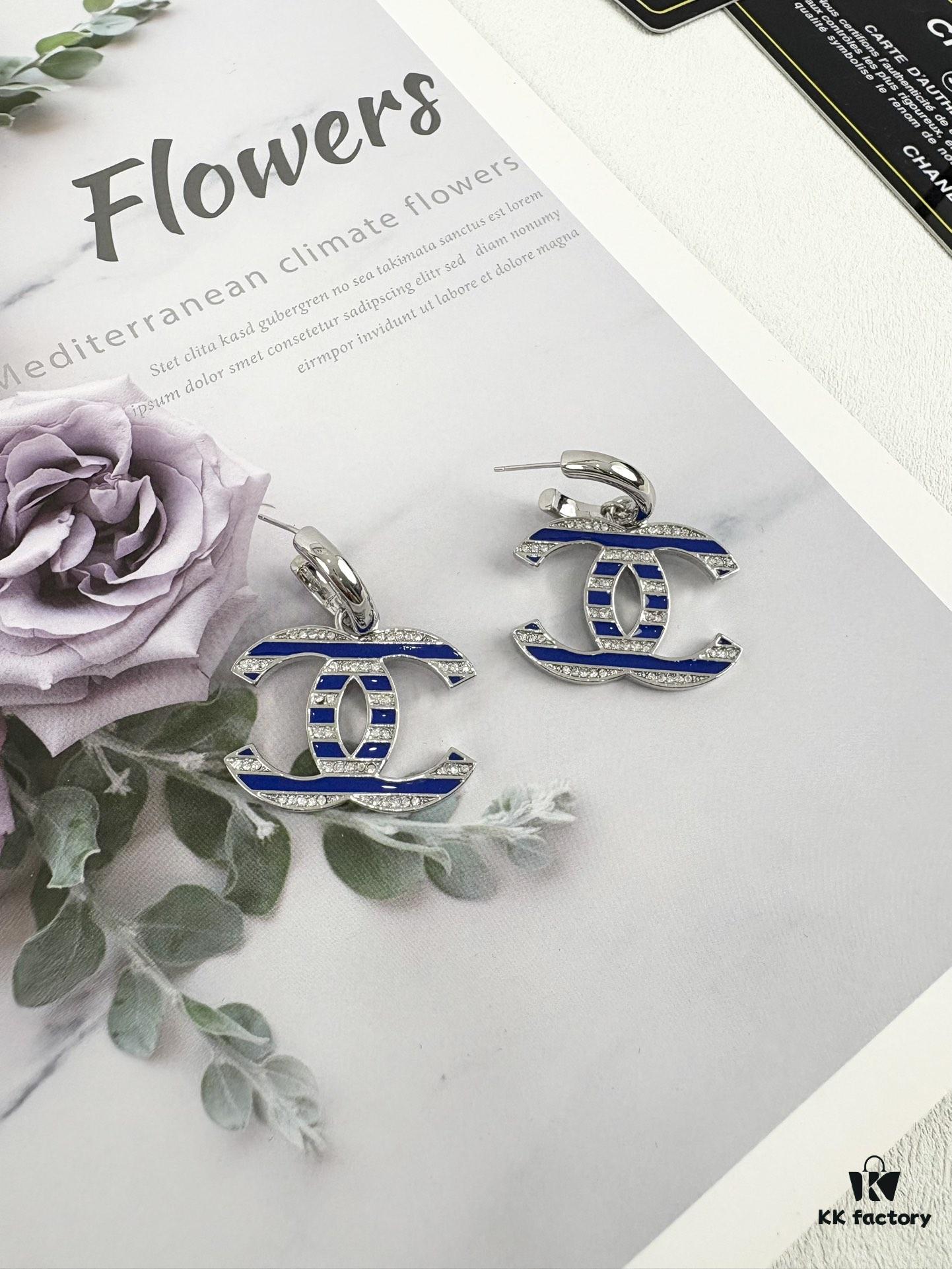 Xiaoxiang New Arrival Nautical Style Classic Blue Enamel Inlaid Hook Earrings, Elegant Ear Clips ✨🌿