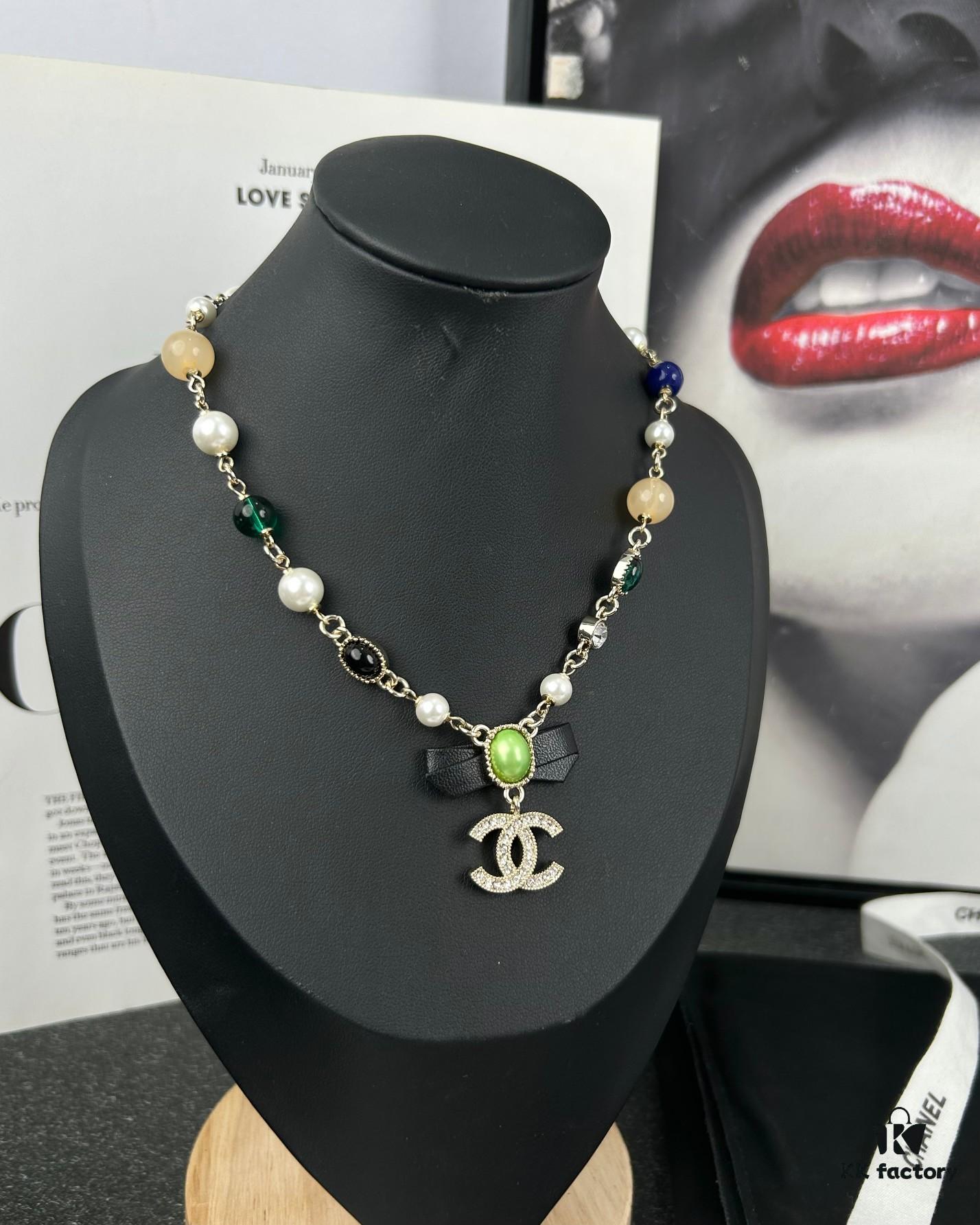 Xiaoxiang New Arrival Black Ribbon Bow with Green Pearl Pendant, Colorful Paved Diamond Necklace