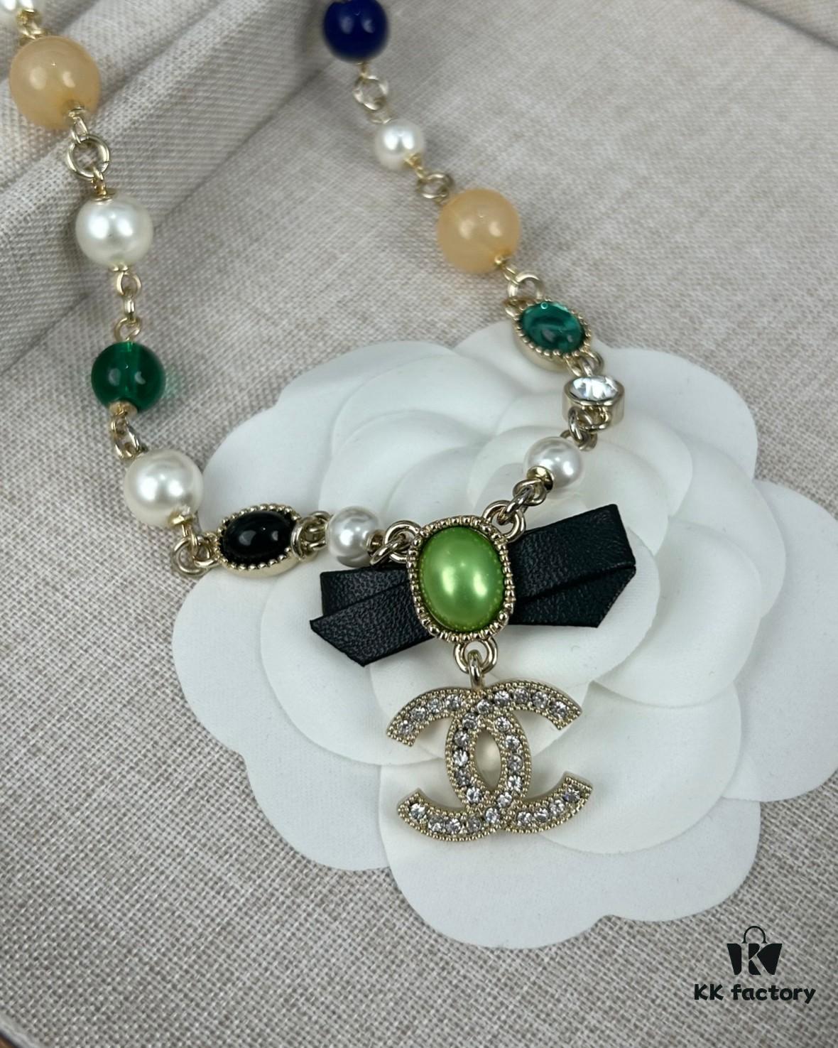 Xiaoxiang New Arrival Black Ribbon Bow with Green Pearl Pendant, Colorful Paved Diamond Necklace