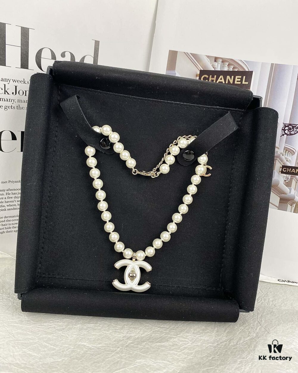 New Arrival Xiaoxiang White Resin Double C Pearl Necklace ✨✨
