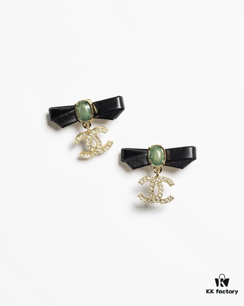 New Xiaoxiang Black Bow 🎀 Green Pearl Double C Diamond-Inlaid Earrings