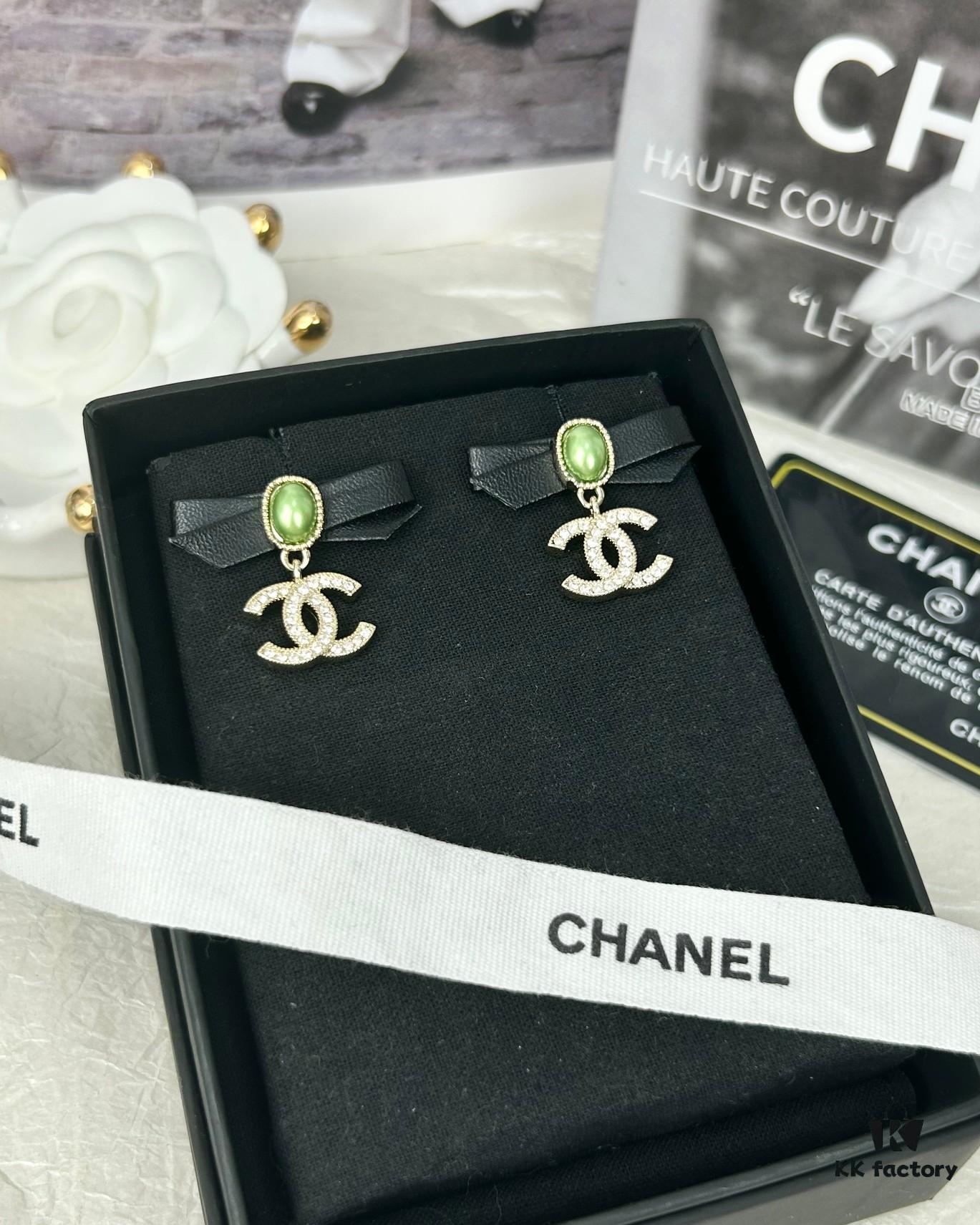 New Xiaoxiang Black Bow 🎀 Green Pearl Double C Diamond-Inlaid Earrings