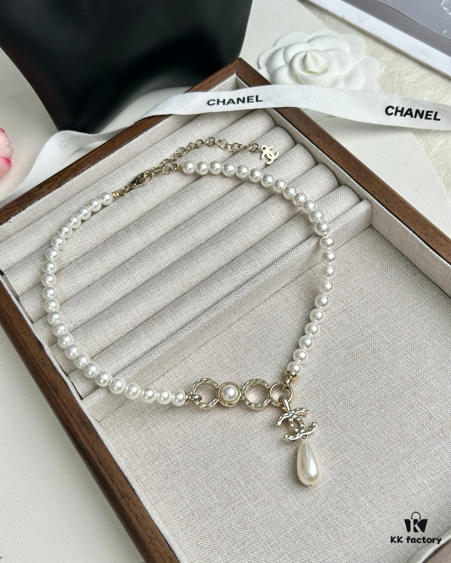 Xiaoxiang New Model Coco Pearl Double C Pendant Necklace