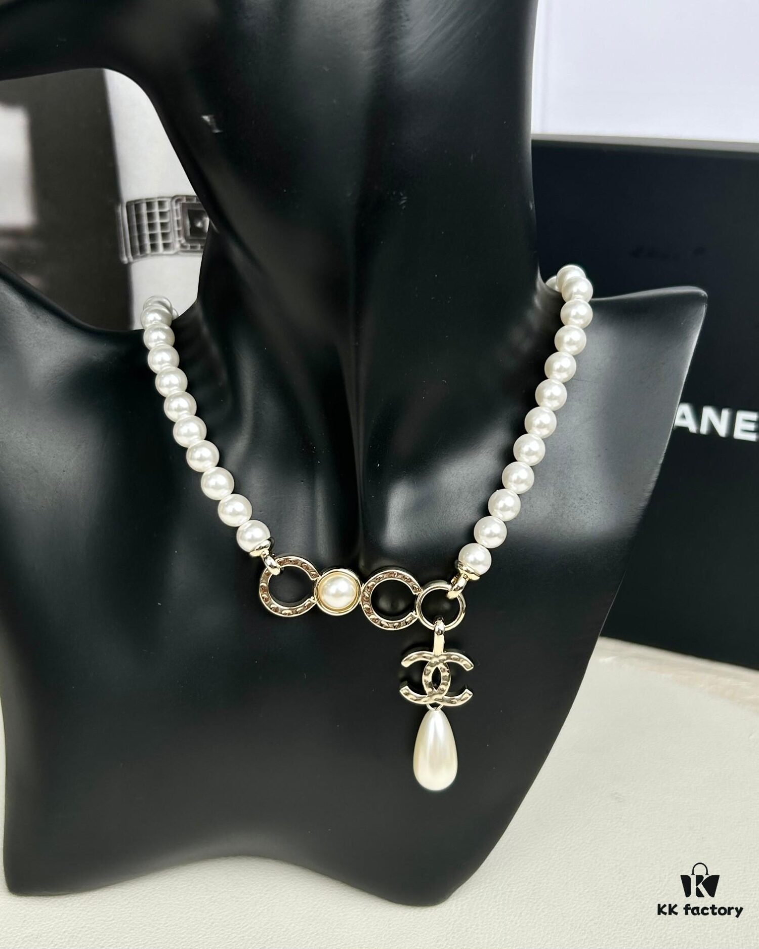Xiaoxiang New Model Coco Pearl Double C Pendant Necklace