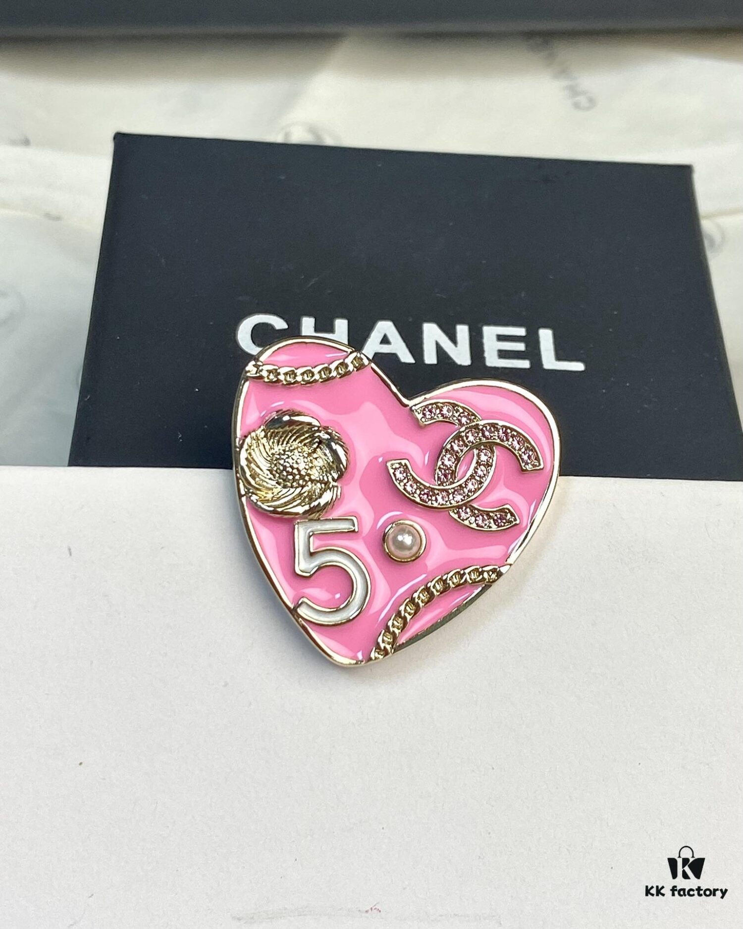 CHANE New 24S Pink Camellia Pearl Heart ❤️ Brooch