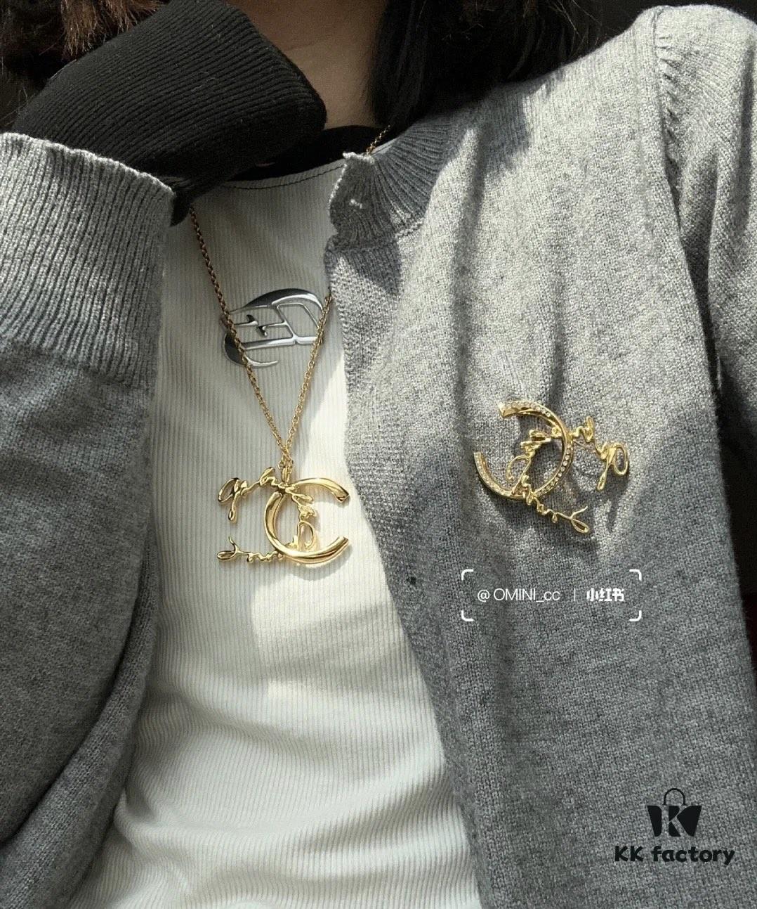 CHANE New Style Irregular Round Diamond Leaf Half-Diamond Letter Smooth Brooch