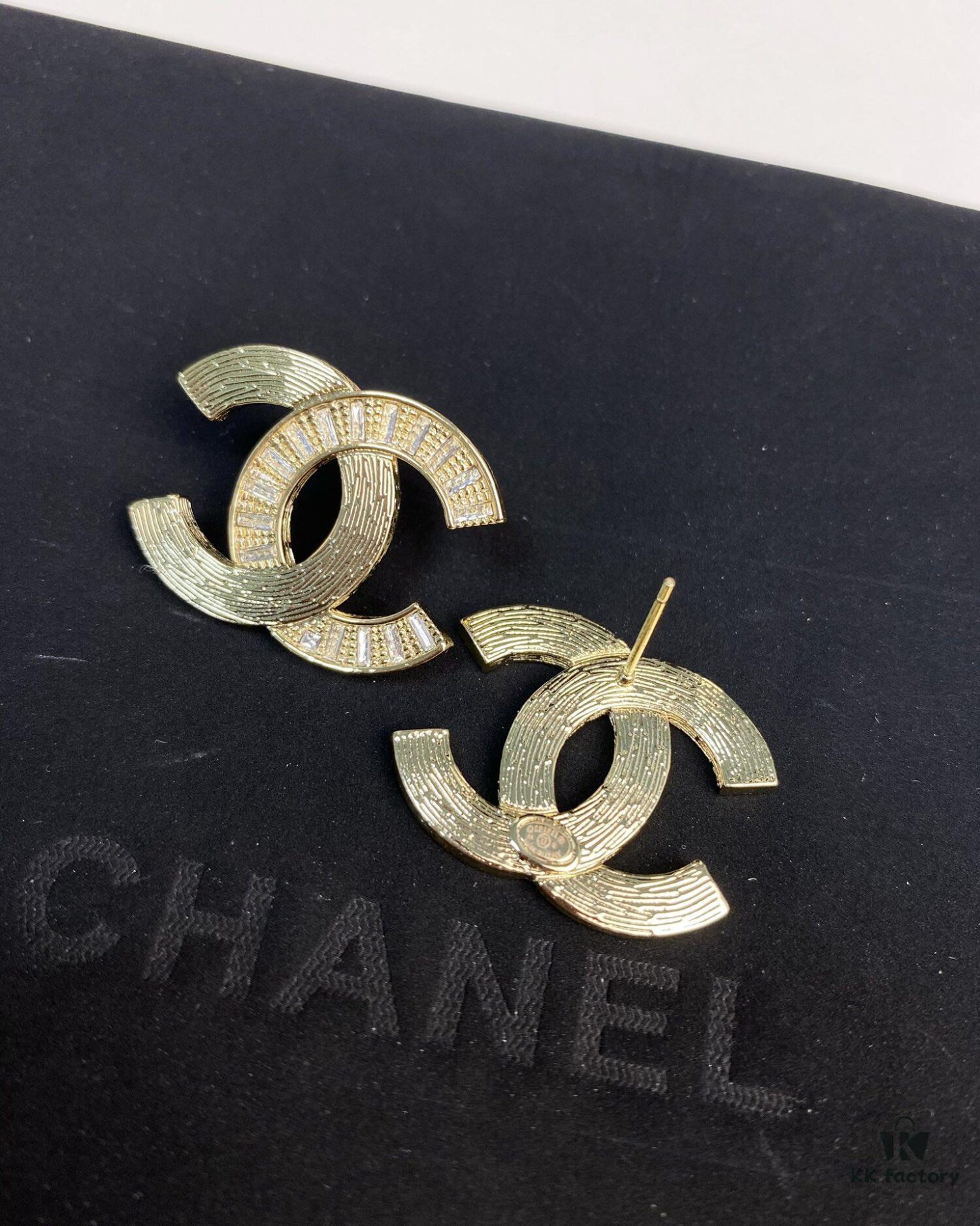 New Xiaoxiang Rhombus Faux Diamond Brass Double C Stud Earrings