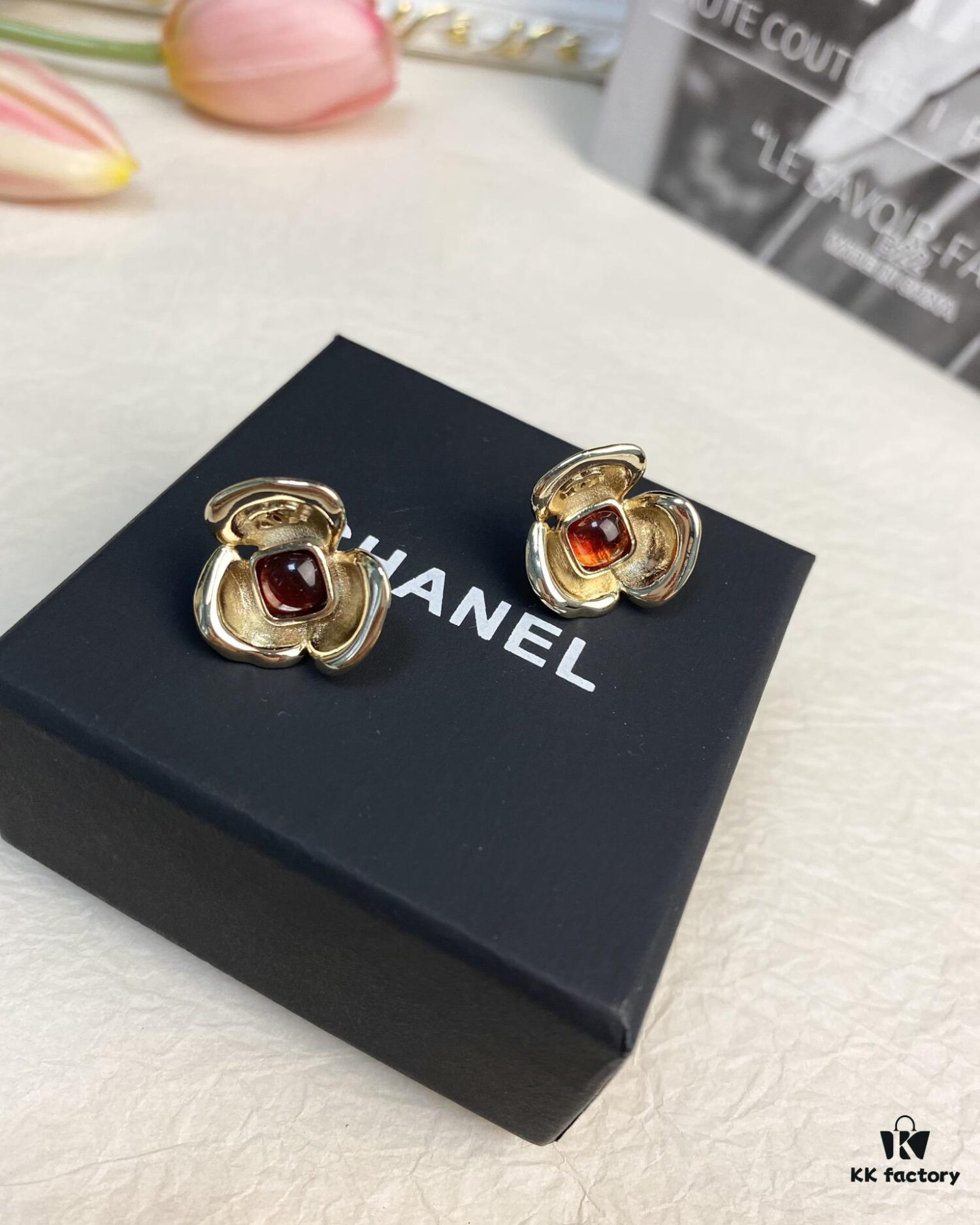 Xiaoxiang New Arrival Amber Square Rhinestone Camellia Flower Stud Earrings 🌺