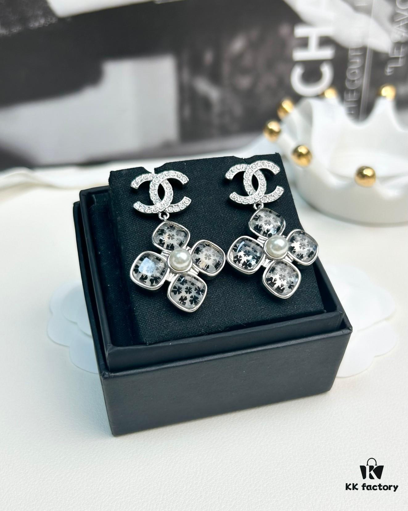 Xiaoxiang New Model Four-Leaf Clover Zircon Diamond-Inlaid Double C Pendant Earrings