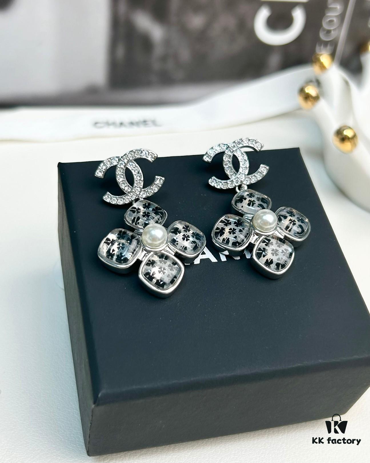 Xiaoxiang New Model Four-Leaf Clover Zircon Diamond-Inlaid Double C Pendant Earrings